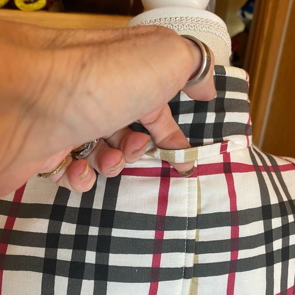 🔥Brand New! BURBERRY Nova Check REVERSIBLE vest with light insulation🔥 - Picture 5 of 16